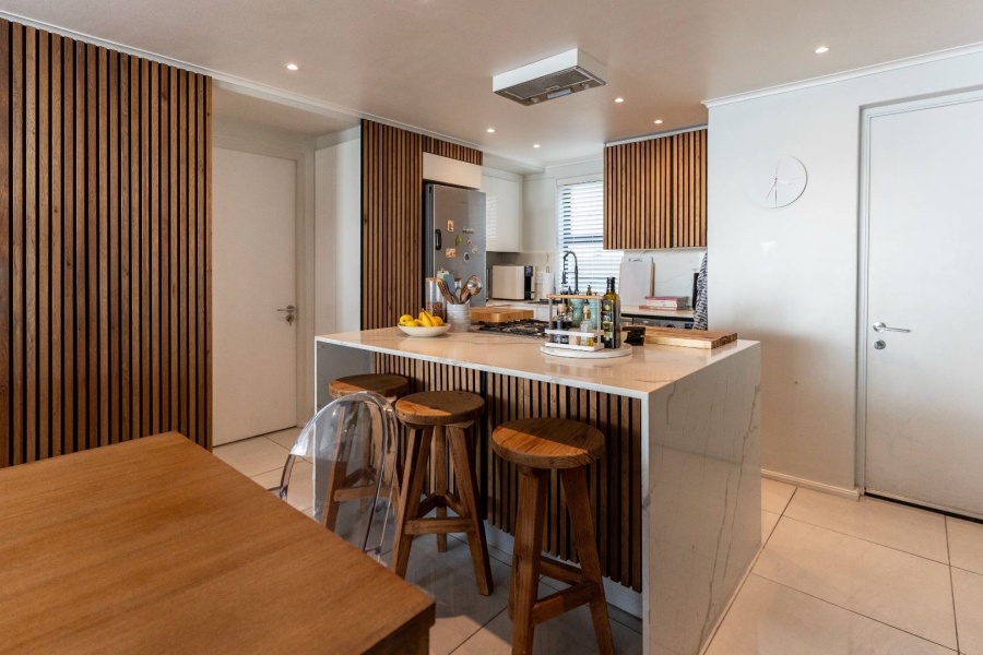 To Let 2 Bedroom Property for Rent in Sea Point Western Cape